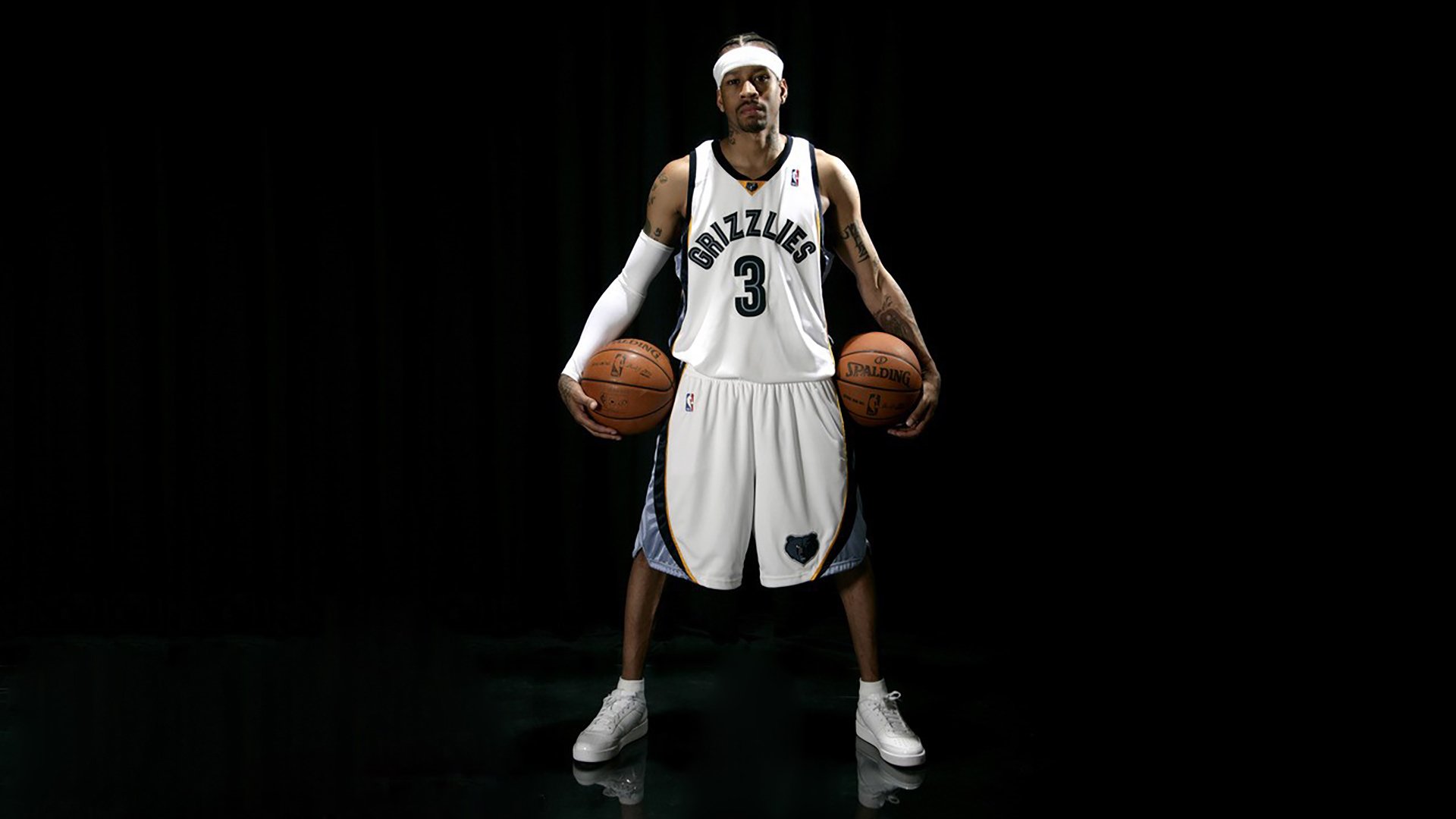 成年人足球联赛激战正酣，全民运动热潮，成人足球标准尺寸